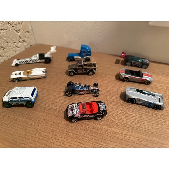 10 piece Hot Wheels Lot Variety of years and styles - Picture 1 of 5